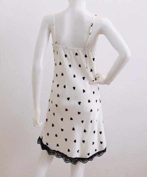 サテン調ベビードール パッド付きパジャマ ルームウェア レディース 滑らか セクシー花柄キャミワンピ 体型カバー レース切り替え ハート柄 Vネック スリット入り 89CHFEN-001