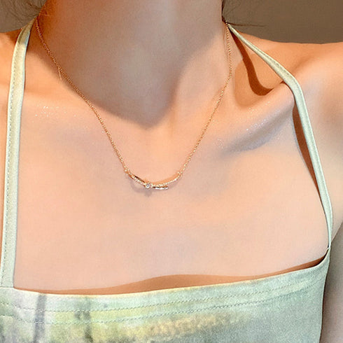 ネックレス アクセサリー レディース チェーン リボン結び きらきら 細め 上品 輝く 結婚式 ラインストーン 女子会 プレゼント 89HUAY-006