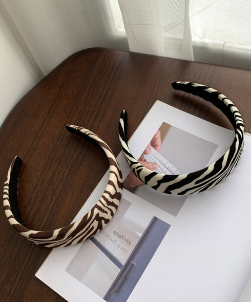 跡つかないカチューシャ ゼブラ柄 韓国風 ヘアアクセサリー 大人可愛い レディース 髪飾り ファッション小物 アニマル柄カチューシャ カジュアル ヘアバンド 洗顔 89HUAY-009