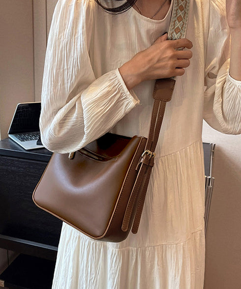 スクエアショルダーバッグ PUレーザー鞄 レディース 斜めがけカバン 通勤通学 オフィスカジュアル合皮かばん 肩掛け フェイクレザーバッグ ワンショルダー鞄 無地 89XFENG-062