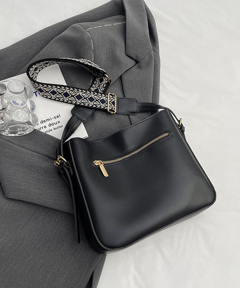 スクエアショルダーバッグ PUレーザー鞄 レディース 斜めがけカバン 通勤通学 オフィスカジュアル合皮かばん 肩掛け フェイクレザーバッグ ワンショルダー鞄 無地 89XFENG-062