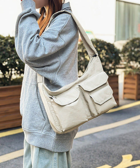 ショルダーバッグ 肩掛けナイロン鞄 軽量 ワンショルダートートバッグ ポケット付き レディース かばん ベーシック 通学通勤カバン カジュアル 多収納手提げ鞄 黒 89XFENG-067