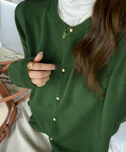 金ボタンショートニットカーディガン韓国風 レディース シンプル ベーシック定番ニット ゴールドボタン羽織り コンパクトニットトップス長袖クルーネックニットセーター 90CHENXINI-028