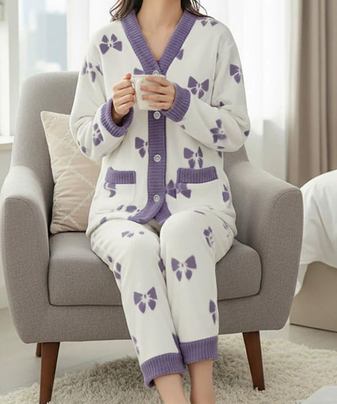 リボン柄 フリースルームウエア上下セット あったか冬パジャマセットアップ 可愛い部屋着2点セット リラックスウエア暖かい フリースカーディガン長ズボンナイトウェア 90NMM-001