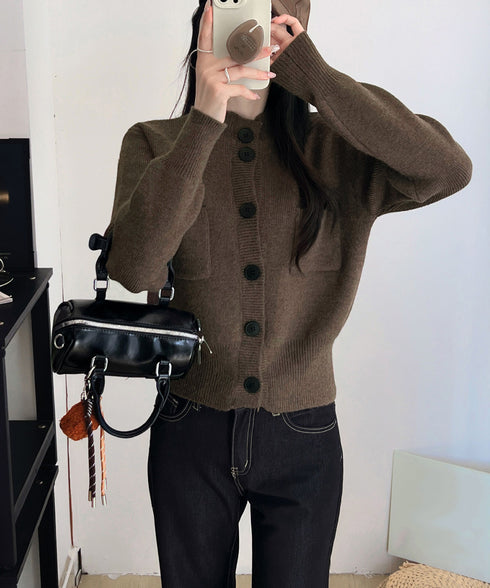 ショート丈ニットカーディガンポケット付き レディース 大きめボタンニットセーター 秋冬 無地羽織り着回し トレンド きれいめカジュアル 大人ニットアウター 韓国風 90SXIH-006