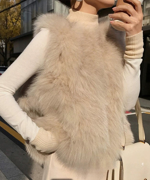 フェイクファーベスト ふわふわファージレ エコファーボリュームベスト 大人可愛いトレンドファージャケットノースリーブ 高見え ノーカラーアウター秋冬 ポケット付き 90XYHM-001