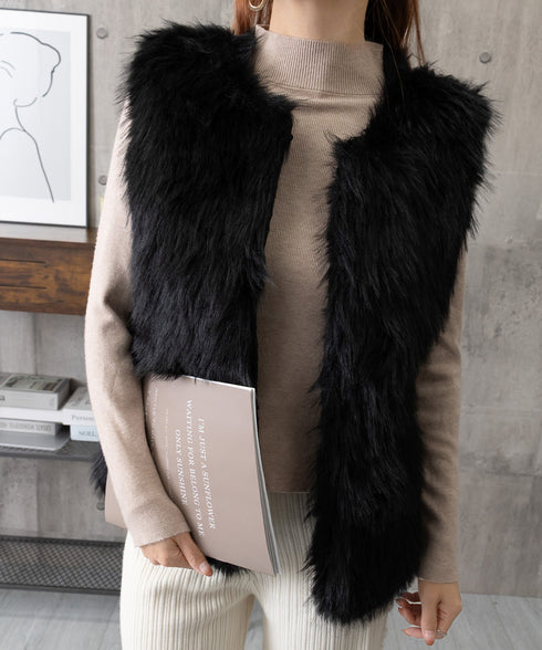 フェイクファーベスト ふわふわファージレ エコファーボリュームベスト 大人可愛いトレンドファージャケットノースリーブ 高見え ノーカラーアウター秋冬 ポケット付き 90XYHM-001