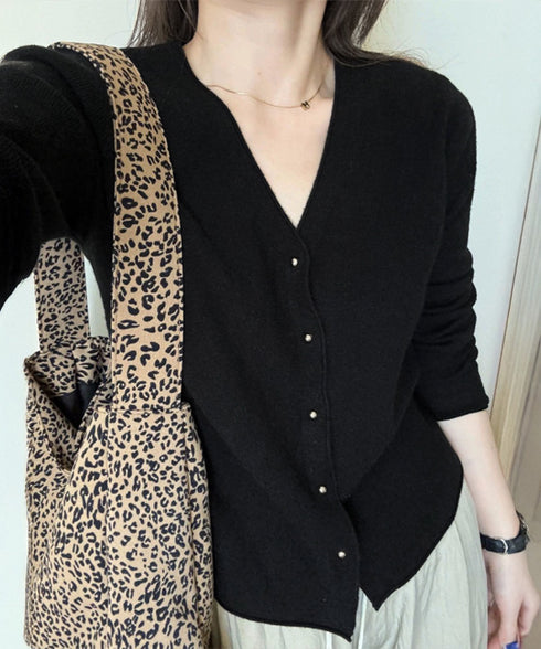 Vネック ニットカーディガン韓国風ニット レディース きれいめニットトップス 秋冬 前開きニット 通勤通学ニットアウター 長袖 セーター 可愛いボタン羽織り 無地 90YKL-004