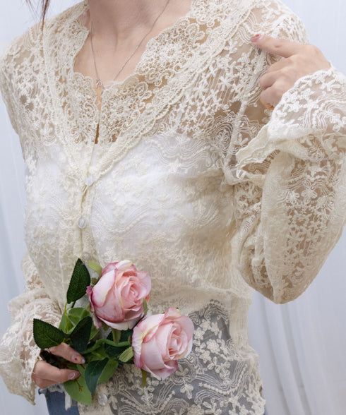 花柄レースブラウス 韓国風シアートップス きれいめトップス春夏 キャンディスリーブブラウスレディースおしゃれ 長袖シースルートップス透け感 フェミニン服大人可愛い 90CHENXINI-016