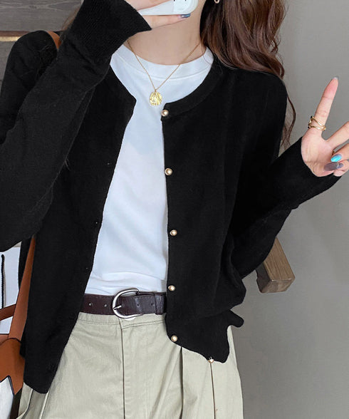 金ボタンショートニットカーディガン韓国風 レディース シンプル ベーシック定番ニット ゴールドボタン羽織り コンパクトニットトップス長袖クルーネックニットセーター 90CHENXINI-028