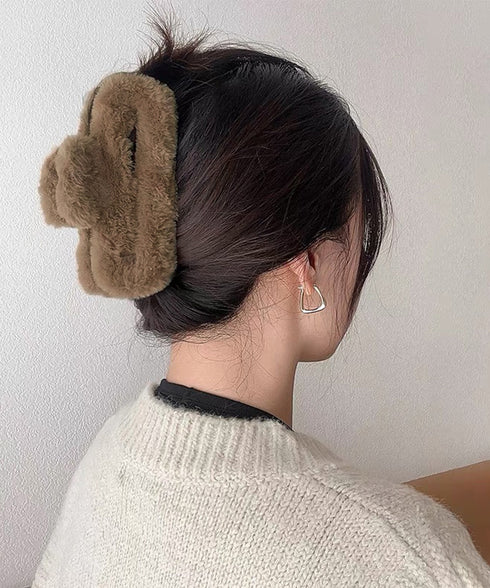 ファーバンスクリップ 韓国 ヘアクリップ 大人可愛い ふわふわ ヘアアクセサリー もこもこ お洒落 髪留め ハーフアップ しっかり挟めるまとめ髪 便利グッズ 秋冬 90FXZ-001