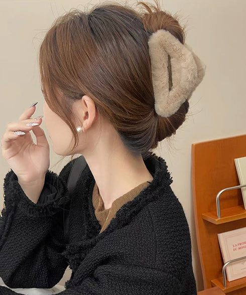 ファーバンスクリップ 韓国 ヘアクリップ ヘアアクセサリー きれいめクリップ 大きめ まとめ髪グッズ 簡単ヘアアレンジ 髪留め 大人かわいい お洒落 髪飾り 秋冬 90FXZ-002