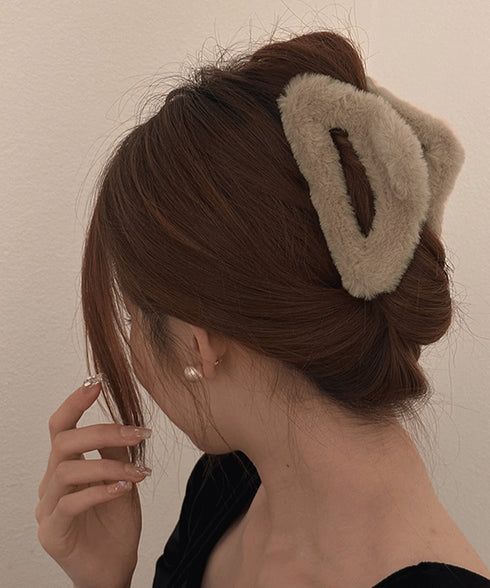 ファーバンスクリップ 韓国 ヘアクリップ ヘアアクセサリー きれいめクリップ 大きめ まとめ髪グッズ 簡単ヘアアレンジ 髪留め 大人かわいい お洒落 髪飾り 秋冬 90FXZ-002