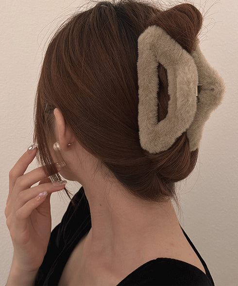 ファーバンスクリップ 韓国 ヘアクリップ ヘアアクセサリー きれいめクリップ 大きめ まとめ髪グッズ 簡単ヘアアレンジ 髪留め 大人かわいい お洒落 髪飾り 秋冬 90FXZ-002