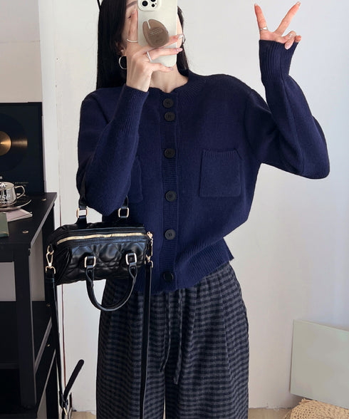 ショート丈ニットカーディガンポケット付き レディース 大きめボタンニットセーター 秋冬 無地羽織り着回し トレンド きれいめカジュアル 大人ニットアウター 韓国風 90SXIH-006