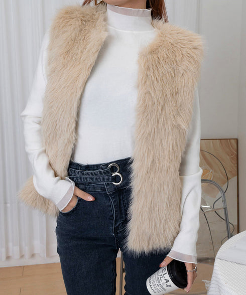 フェイクファーベスト ふわふわファージレ エコファーボリュームベスト 大人可愛いトレンドファージャケットノースリーブ 高見え ノーカラーアウター秋冬 ポケット付き 90XYHM-001