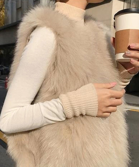 フェイクファーベスト ふわふわファージレ エコファーボリュームベスト 大人可愛いトレンドファージャケットノースリーブ 高見え ノーカラーアウター秋冬 ポケット付き 90XYHM-001