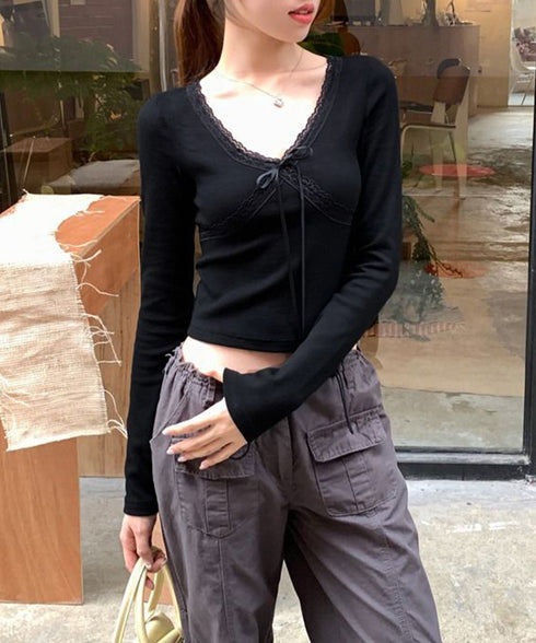 カップ付きトップス レディース Vネック ショート丈インナートップス 小花柄と無地 リブTシャツ おしゃれ 細見えトップス 可愛い肌着 レースリボントップス 春秋 92DQSZZ-001