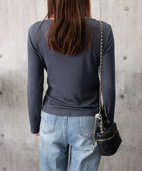 レイヤード風Tシャツ スリットネック秋服 レディース 重ね着風 カットソー 大人カジュアル 細見えTシャツ シンプル ストレッチフィット インナートップスおしゃれ 92EZ-001