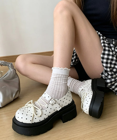 ドット柄厚底メリージェーンシューズ韓国風 レトロガーリー厚底ローファー ストラップシューズ ボリュームソールレースアップ バレエコアパンプス量産型チャンキーヒール 92JLDZSW-031