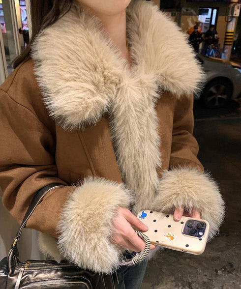 ショートフェイクムートンジャケット韓国風 レディース ボリュームファー 中綿ジャケット高見え 暖かいスエードブルゾン秋冬 こなれ感 あったかショートアウターお洒落 92MEIERS-002