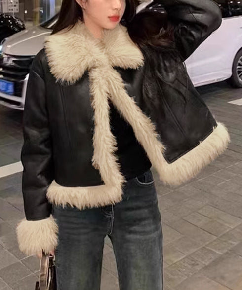 ショートフェイクムートンジャケット韓国風 レディース ボリュームファー 中綿ジャケット高見え 暖かいスエードブルゾン秋冬 こなれ感 あったかショートアウターお洒落 92MEIERS-002