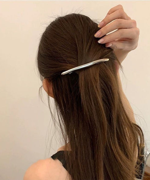 バレッタレディース ヘアアクセサリー レディース ヘアアクセ バーバレッタ メタル シンプル 上品 大人かわいい 韓国風 オフィス 通勤 デイリー ゴールド 95FASHI-004