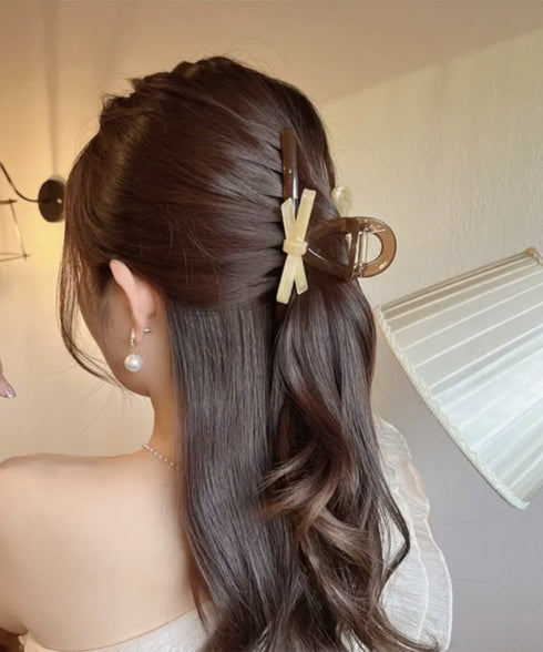 バンスクリップ大人 ヘアクリップおしゃれ 大人女子 韓国風 リボンヘアクリップ きれいめ大きめモチーフシンプルかわいい ヘアアクセサリー使いやすいしっかりホールド 95FASHI-005