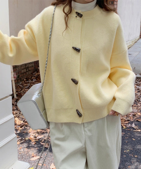 韓国風トグルボタンニットカーディガン秋冬 暖かいカーディガンレディース長袖 ドロップショルダー前開きニットトップス オフィスカジュアルカーディガンきれいめセーター 97SY-016