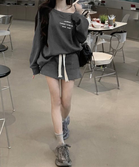 英字ロゴスウェットセットアップ大人可愛い レディーストレーナーきれいめ ポケット付き インナーパンツ付きスカートウエストゴム ドロップショルダートップスおしゃれ服 97TAOZH-003