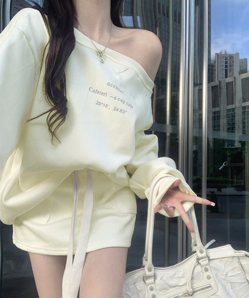 英字ロゴスウェットセットアップ大人可愛い レディーストレーナーきれいめ ポケット付き インナーパンツ付きスカートウエストゴム ドロップショルダートップスおしゃれ服 97TAOZH-003