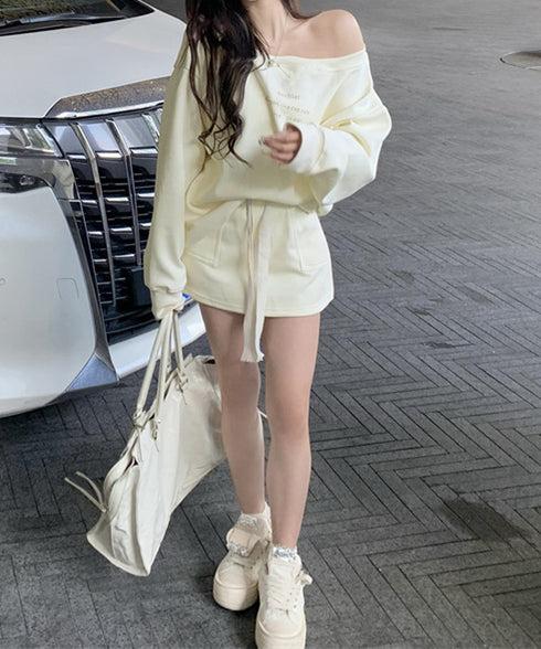 英字ロゴスウェットセットアップ大人可愛い レディーストレーナーきれいめ ポケット付き インナーパンツ付きスカートウエストゴム ドロップショルダートップスおしゃれ服 97TAOZH-003