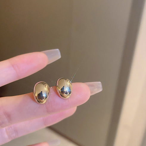 カシューナッツピアス ミニピアス レディース アクセサリー 丸み フォルム 上品 デザイン スタッドピアス 高級感 ワンポイントピアス 98BAOYU-001