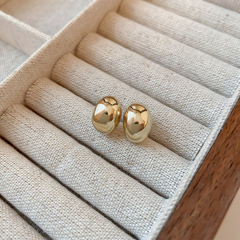 カシューナッツピアス ミニピアス レディース アクセサリー 丸み フォルム 上品 デザイン スタッドピアス 高級感 ワンポイントピアス 98BAOYU-001