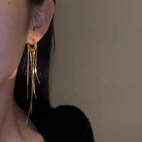 ロングタッセルピアス 揺れる 韓国風 アクセサリー きらきら おしやれ 20代30代 小顔見え 耳飾り チェーンピアス 韓国ファッション 大人 上品 98GUSHI-001