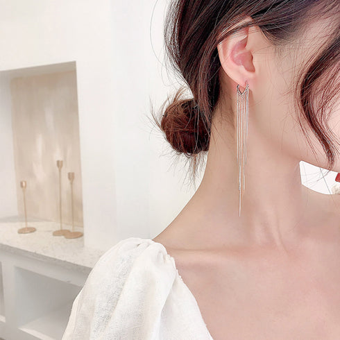 ロングタッセルピアス 揺れる 韓国風 アクセサリー きらきら おしやれ 20代30代 小顔見え 耳飾り チェーンピアス 韓国ファッション 大人 上品 98GUSHI-001