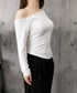 オフショルtシャツ長袖 レディース 春秋 きれいめ ワンショルダートップス 韓国風 セクシー tシャツ お洒落 シンプルカットソー無地 肩見せトップス フェミニン 98HHL-001