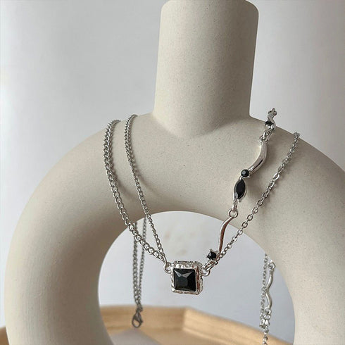 2連風チェーンネックレスレディース 韓国 スクエアペンダント おしゃれ アシンメトリー 首飾り きれいめ チョーカー 韓流 重ね付け風 ジュエリー 10代20代 98TS-002