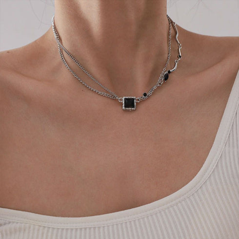2連風チェーンネックレスレディース 韓国 スクエアペンダント おしゃれ アシンメトリー 首飾り きれいめ チョーカー 韓流 重ね付け風 ジュエリー 10代20代 98TS-002
