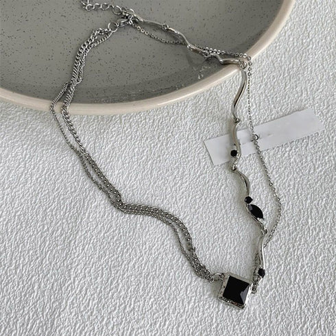 2連風チェーンネックレスレディース 韓国 スクエアペンダント おしゃれ アシンメトリー 首飾り きれいめ チョーカー 韓流 重ね付け風 ジュエリー 10代20代 98TS-002