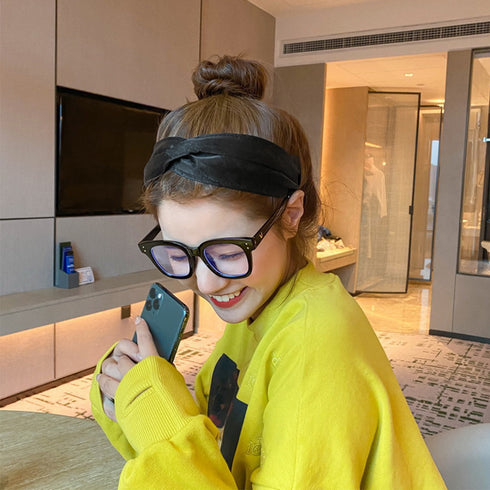 レディース ツイスト カチューシャ 幅広 ヘアアクセサリー フェイクレザー おしゃれ パーティ 女性用 韓国ファッション 98XC-001