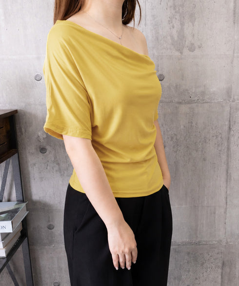 オフショルダーTシャツ カットソー 半袖 ワンショルトップス レディース アシンメトリー おしゃれ 肌見せ 夏服 ワンショルダーカットソー 韓国風セクシーTシャツ 98XIANNF-001