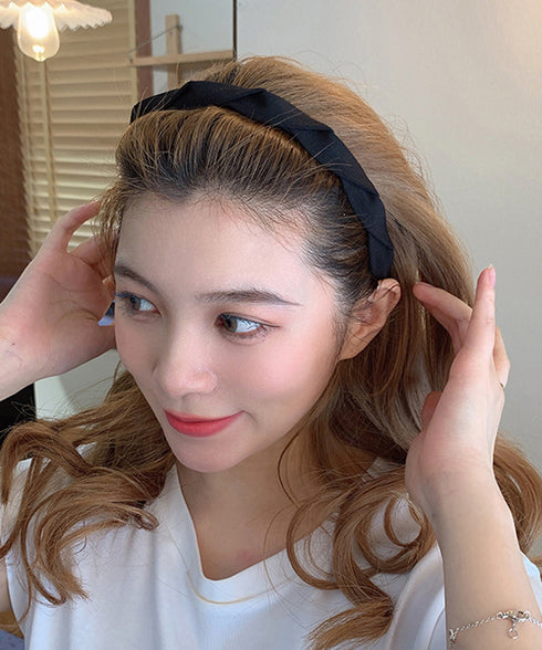 カチューシャ ツイスト ヘアアクセサリー レディース韓国 ヘアアレンジ ヘアバンド 髪飾り 大人可愛い シンプル ベーシック クラシカル おしゃれ パーティ 5色 99AXSM-004