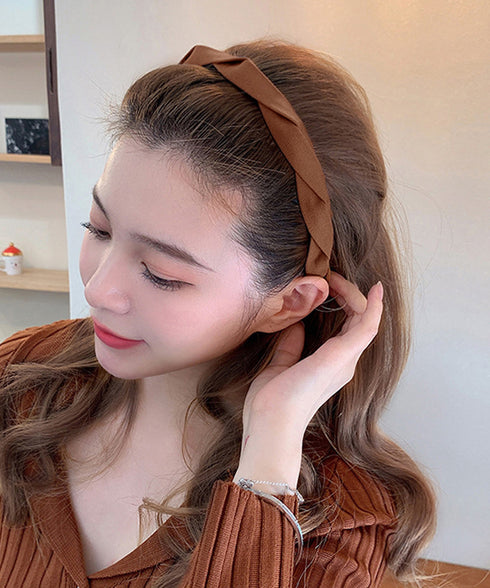 カチューシャ ツイスト ヘアアクセサリー レディース韓国 ヘアアレンジ ヘアバンド 髪飾り 大人可愛い シンプル ベーシック クラシカル おしゃれ パーティ 5色 99AXSM-004