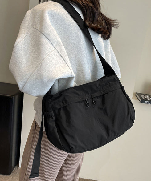 ショルダーバッグ 大容量 軽量 ナイロン レディース 肩掛け 斜め掛けバッグ ユニセックス 無地 多収納 サイドポケット カジュアル シンプル ストリート 通学 99DFXB-001