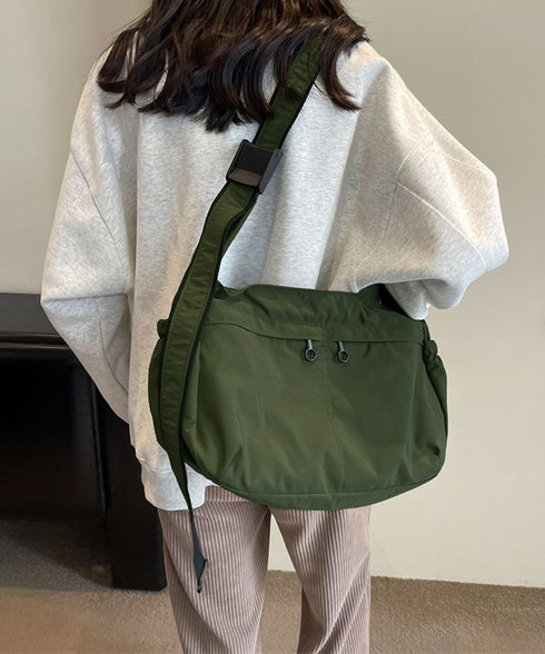 ショルダーバッグ 大容量 軽量 ナイロン レディース 肩掛け 斜め掛けバッグ ユニセックス 無地 多収納 サイドポケット カジュアル シンプル ストリート 通学 99DFXB-001