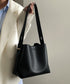 ショルダーバッグ 黒 無地 トートバッグ PUレザーかばん 大人可愛い おしゃれ オフィスカジュアル クラシック 合皮鞄 上品 通勤通学バッグ 春秋夏冬 旅行 99HBPJ-001