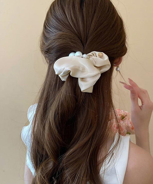 サテンヘアゴム シュシュ パール付き レディース まとめ髪 ヘアアレンジ 大人可愛い おしゃれ オルチャン 髪留め 人気 デート 発表会 女子会 99ZYSP-002