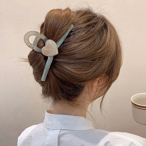 ヘアクリップ バンスクリップ 樹脂ハート レディース ヘアアクセサリー まとめ髪 大人っぽい お洒落 髪飾り 結婚式 演奏会 可愛い シンプル 韓国ヘアアクセ 99AXSM-002