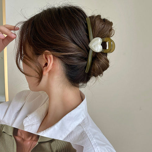 ヘアクリップ バンスクリップ 樹脂ハート レディース ヘアアクセサリー まとめ髪 大人っぽい お洒落 髪飾り 結婚式 演奏会 可愛い シンプル 韓国ヘアアクセ 99AXSM-002